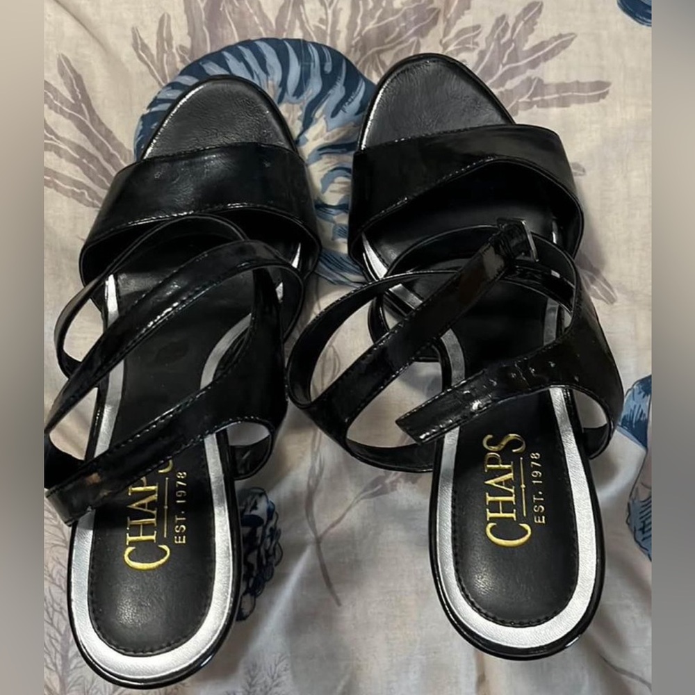 Ladies size 9.5 shoes